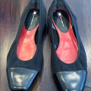 Bandolino Black Flats with Red Insole